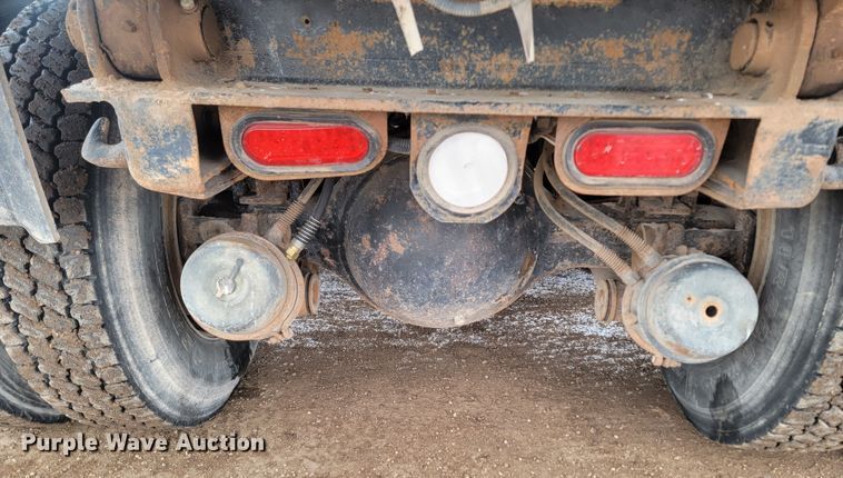 image for item ME9778 1995 Freightliner FLD112  dump truck