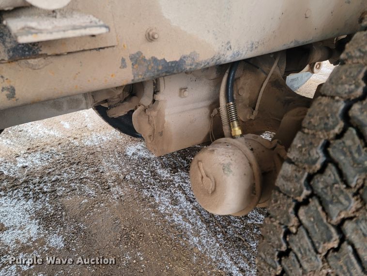 image for item ME9778 1995 Freightliner FLD112  dump truck