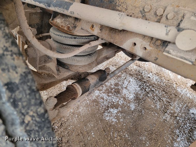 image for item ME9778 1995 Freightliner FLD112  dump truck