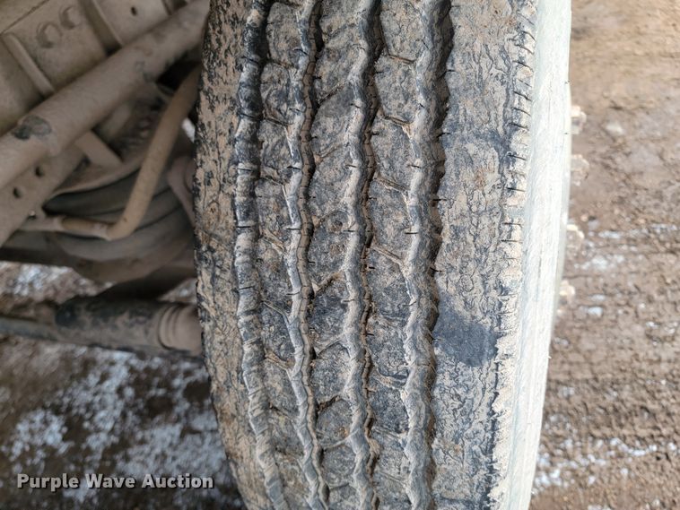 image for item ME9778 1995 Freightliner FLD112  dump truck