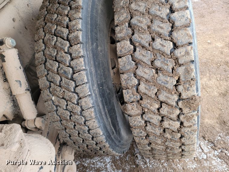 image for item ME9778 1995 Freightliner FLD112  dump truck