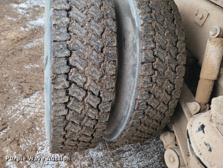 image for item ME9778 1995 Freightliner FLD112  dump truck