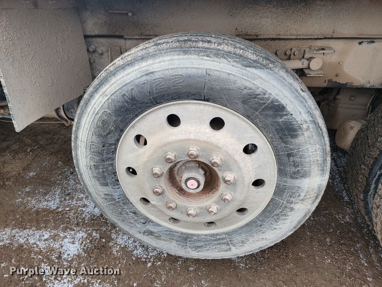 image for item ME9778 1995 Freightliner FLD112  dump truck