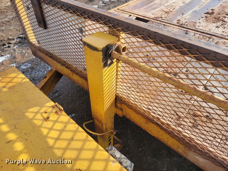 image for item ME9779 1995 Big Tex 8x20  equipment trailer