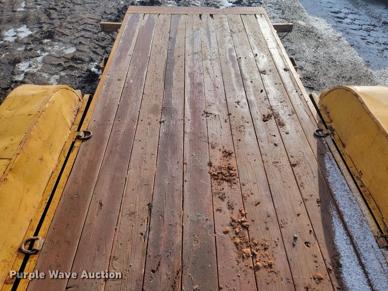 image for item ME9779 1995 Big Tex 8x20  equipment trailer