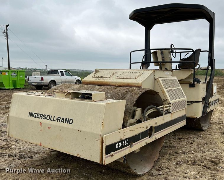 image for item MF9927 1995 Ingersoll Rand DD-110  double drum vibratory roller