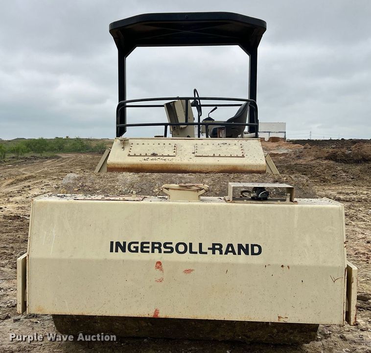 image for item MF9927 1995 Ingersoll Rand DD-110  double drum vibratory roller