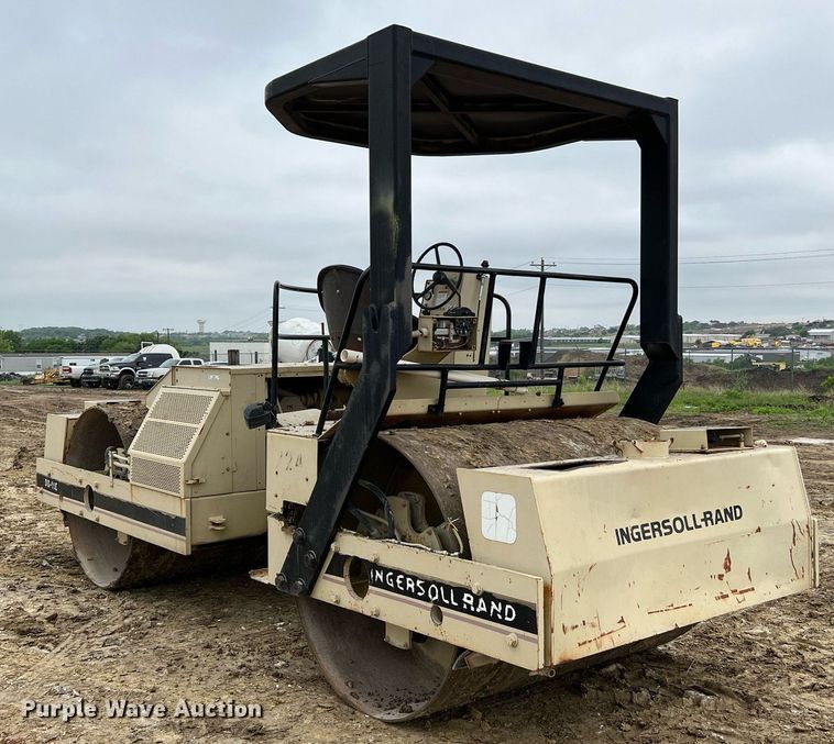 image for item MF9927 1995 Ingersoll Rand DD-110  double drum vibratory roller