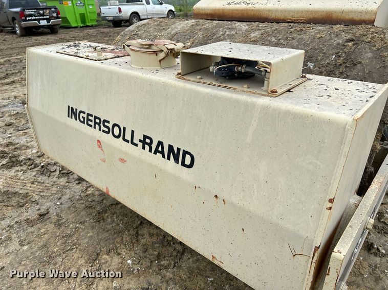 image for item MF9927 1995 Ingersoll Rand DD-110  double drum vibratory roller