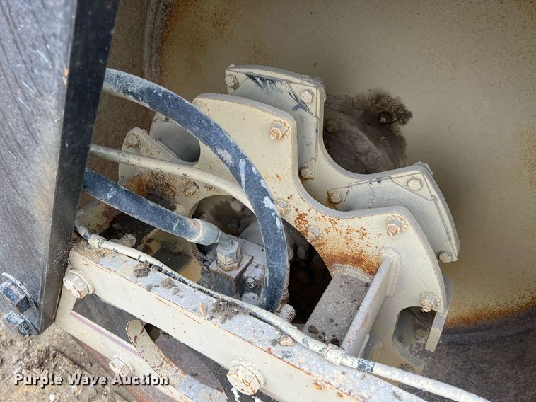 image for item MF9927 1995 Ingersoll Rand DD-110  double drum vibratory roller