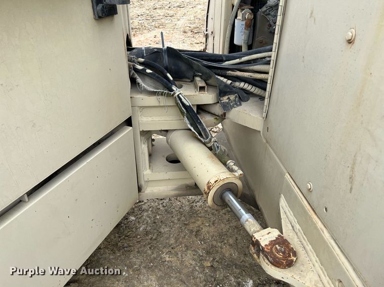 image for item MF9927 1995 Ingersoll Rand DD-110  double drum vibratory roller