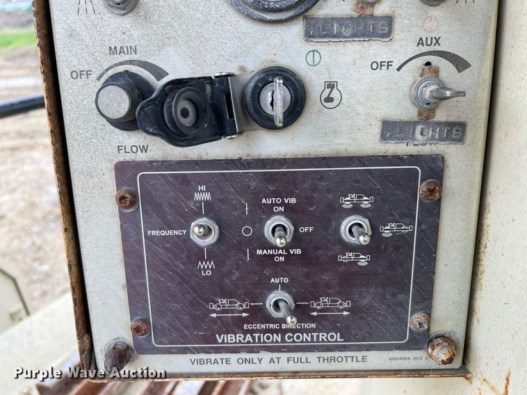 image for item MF9927 1995 Ingersoll Rand DD-110  double drum vibratory roller