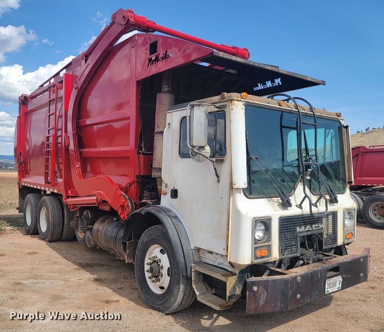 image for item ML9281 2004 Mack MR688S  refuse truck