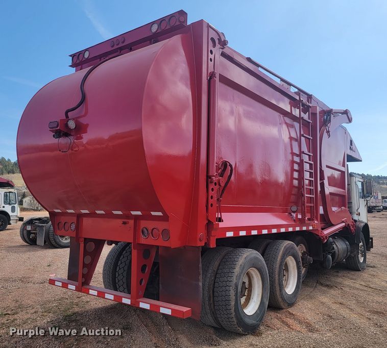 image for item ML9281 2004 Mack MR688S  refuse truck