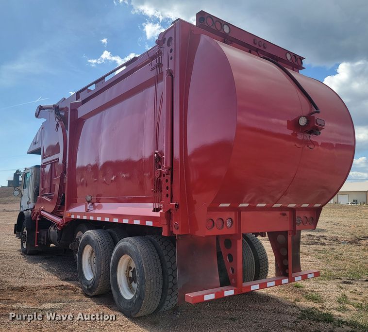 image for item ML9281 2004 Mack MR688S  refuse truck