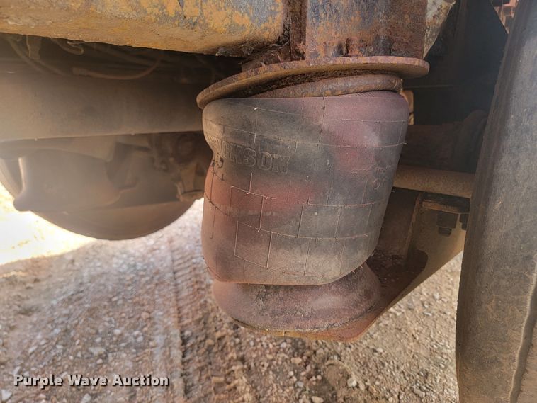 image for item ML9281 2004 Mack MR688S  refuse truck