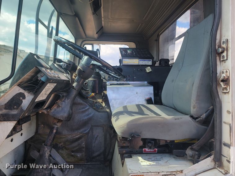 image for item ML9281 2004 Mack MR688S  refuse truck