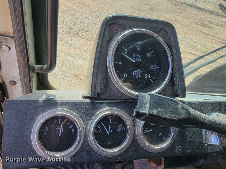 image for item ML9281 2004 Mack MR688S  refuse truck