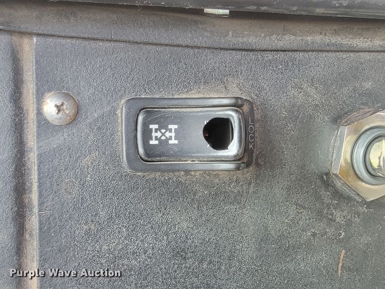 image for item ML9281 2004 Mack MR688S  refuse truck