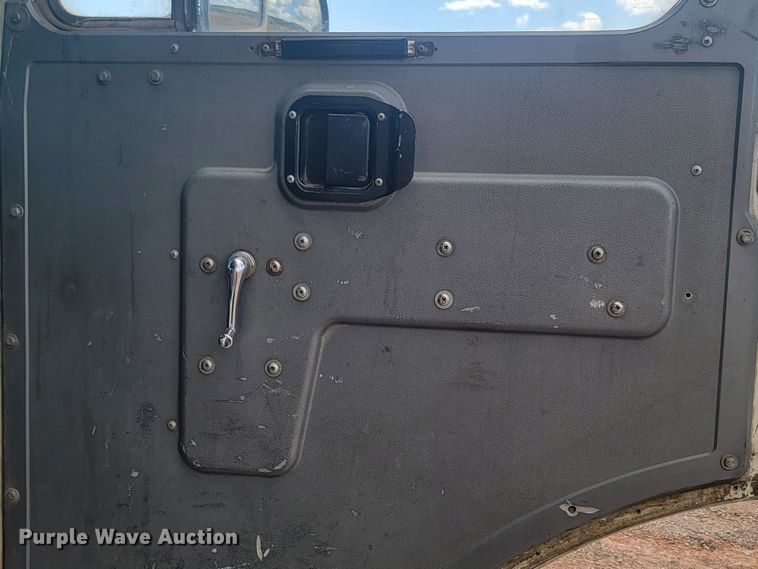 image for item ML9281 2004 Mack MR688S  refuse truck