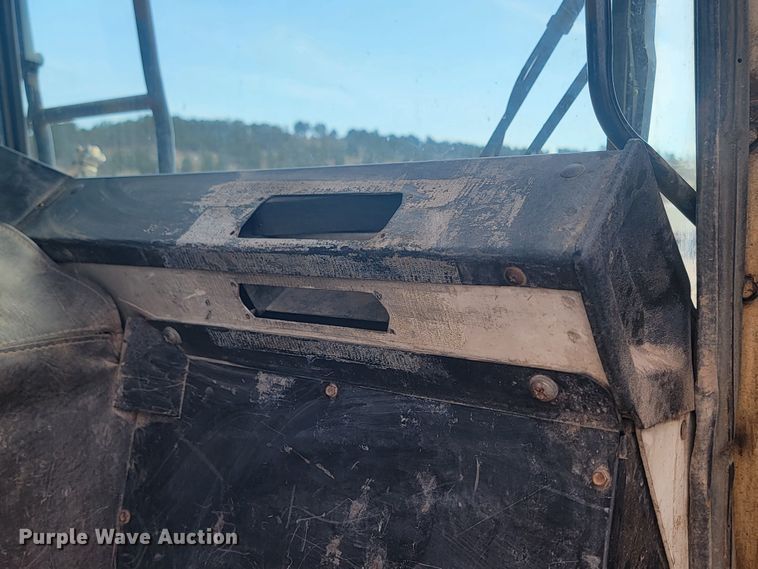 image for item ML9281 2004 Mack MR688S  refuse truck