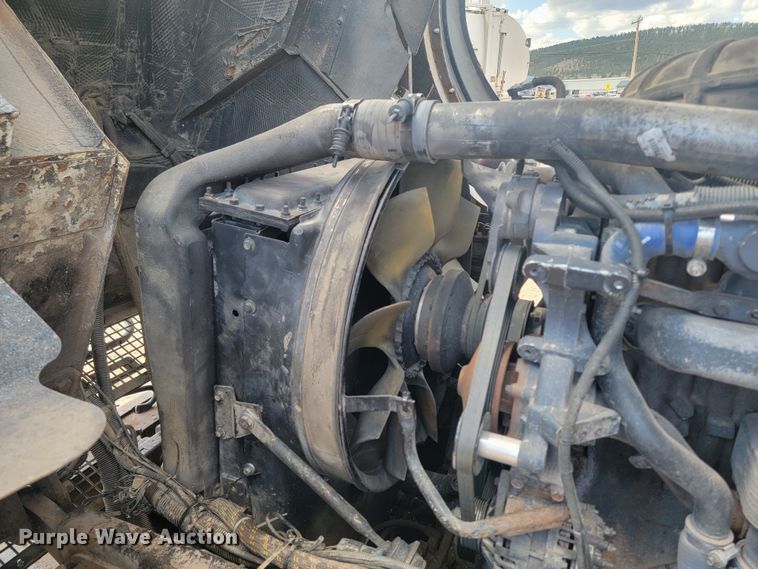 image for item ML9281 2004 Mack MR688S  refuse truck