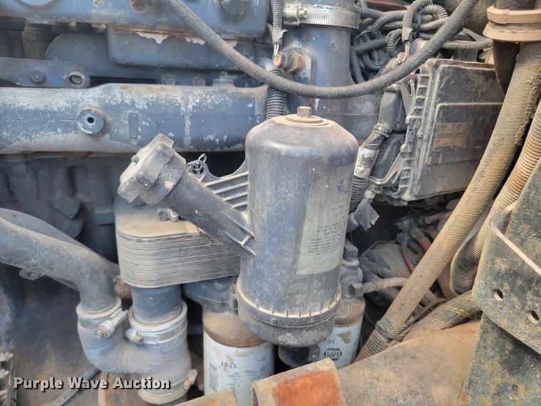 image for item ML9281 2004 Mack MR688S  refuse truck