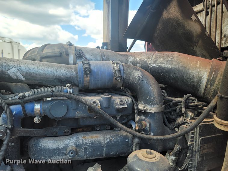 image for item ML9281 2004 Mack MR688S  refuse truck