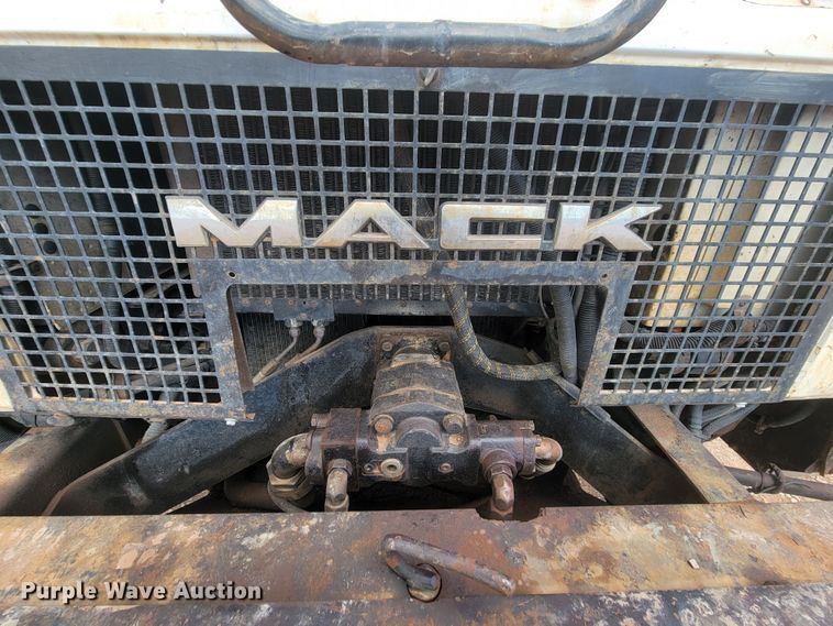 image for item ML9281 2004 Mack MR688S  refuse truck