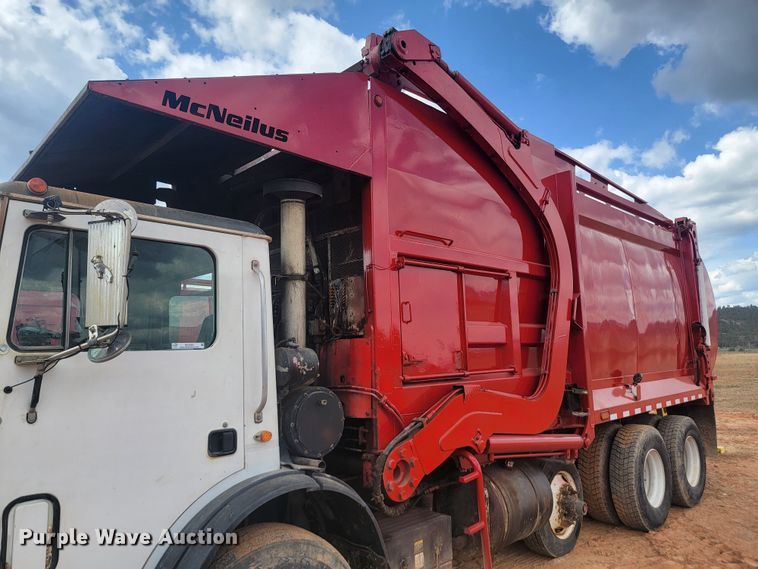 image for item ML9282 2005 Mack MR688S  refuse truck