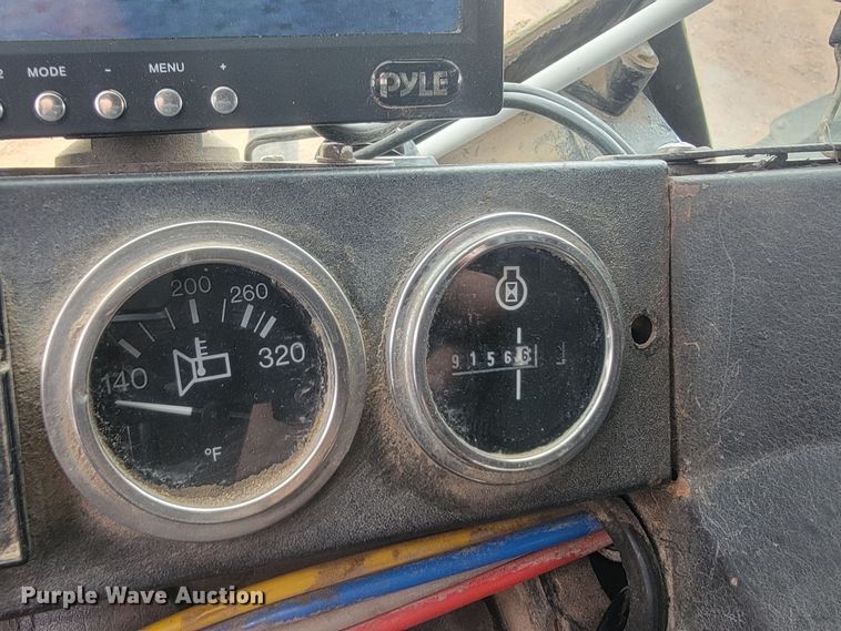 image for item ML9282 2005 Mack MR688S  refuse truck