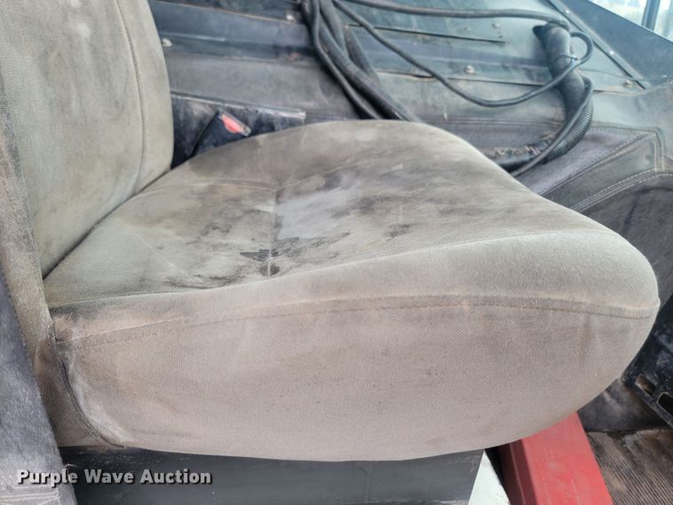 image for item ML9282 2005 Mack MR688S  refuse truck