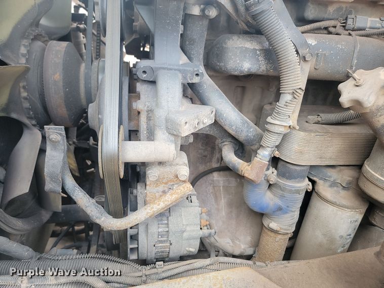 image for item ML9282 2005 Mack MR688S  refuse truck