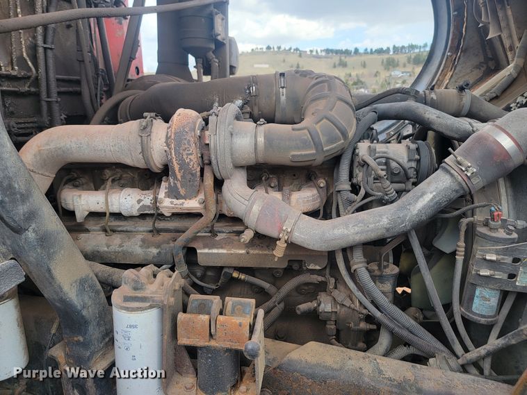 image for item ML9282 2005 Mack MR688S  refuse truck