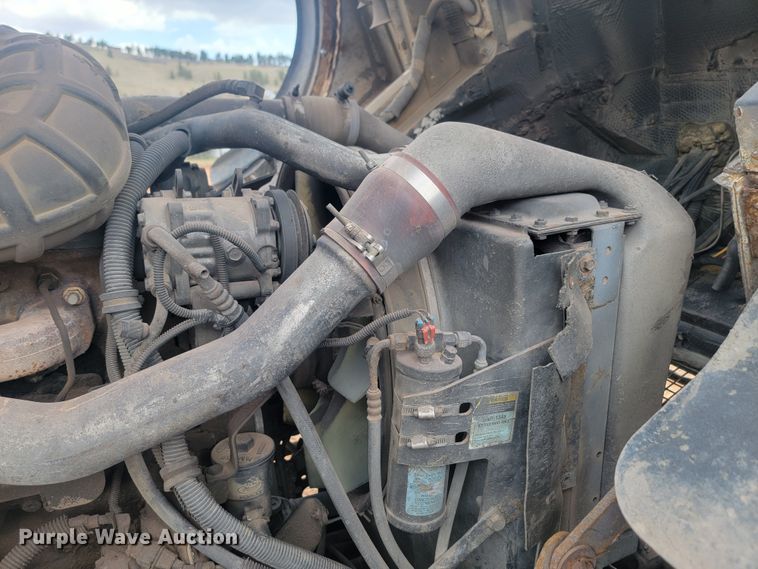 image for item ML9282 2005 Mack MR688S  refuse truck