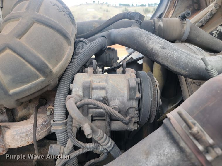 image for item ML9282 2005 Mack MR688S  refuse truck