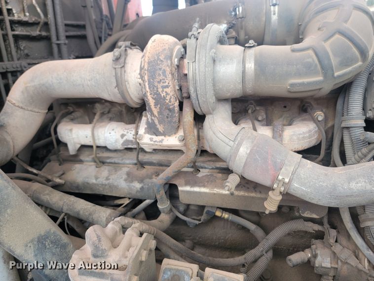 image for item ML9282 2005 Mack MR688S  refuse truck