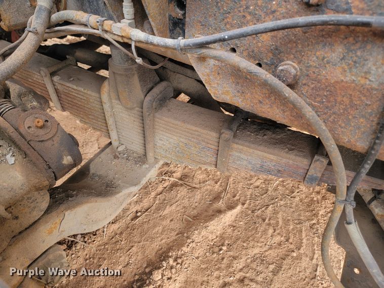 image for item ML9282 2005 Mack MR688S  refuse truck