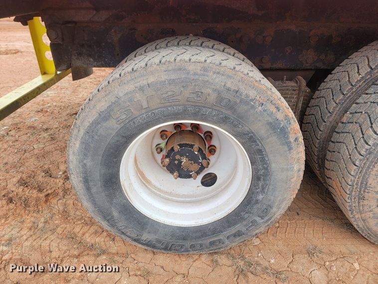 image for item ML9282 2005 Mack MR688S  refuse truck