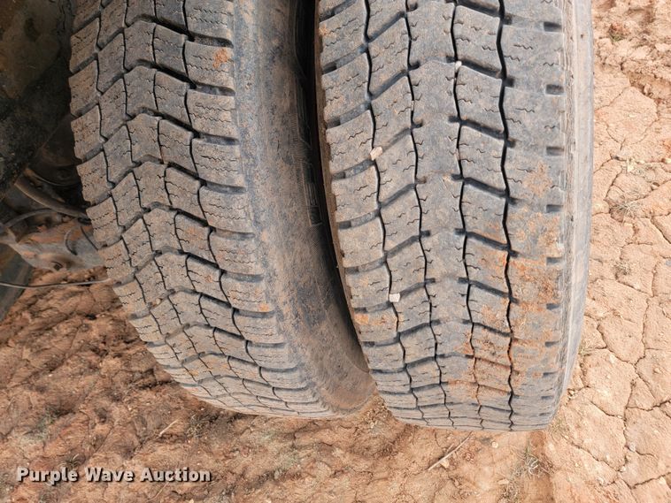 image for item ML9282 2005 Mack MR688S  refuse truck