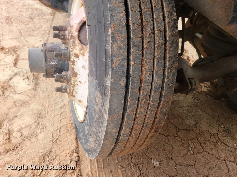 image for item ML9282 2005 Mack MR688S  refuse truck