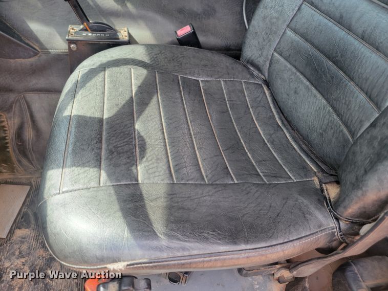 image for item ML9283 1997 Mack MR688S  refuse truck