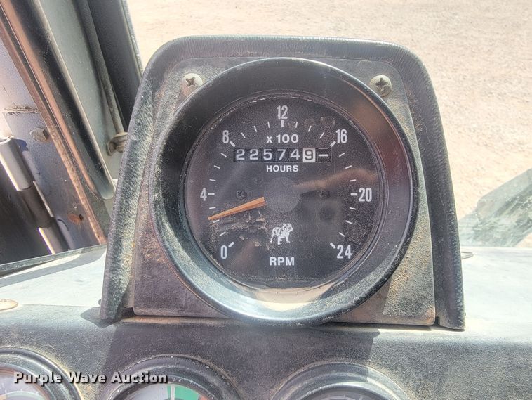 image for item ML9283 1997 Mack MR688S  refuse truck