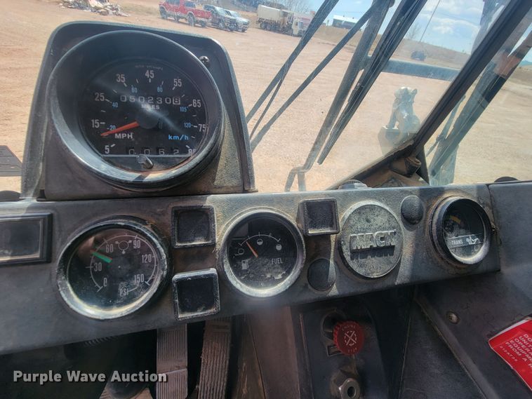 image for item ML9283 1997 Mack MR688S  refuse truck