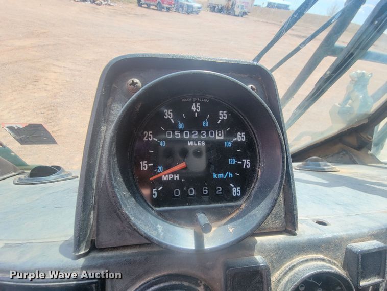 image for item ML9283 1997 Mack MR688S  refuse truck