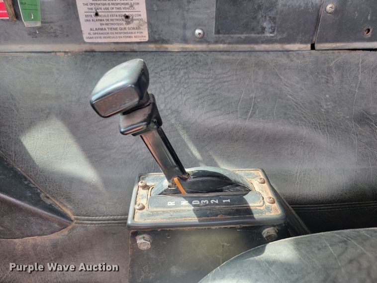 image for item ML9283 1997 Mack MR688S  refuse truck