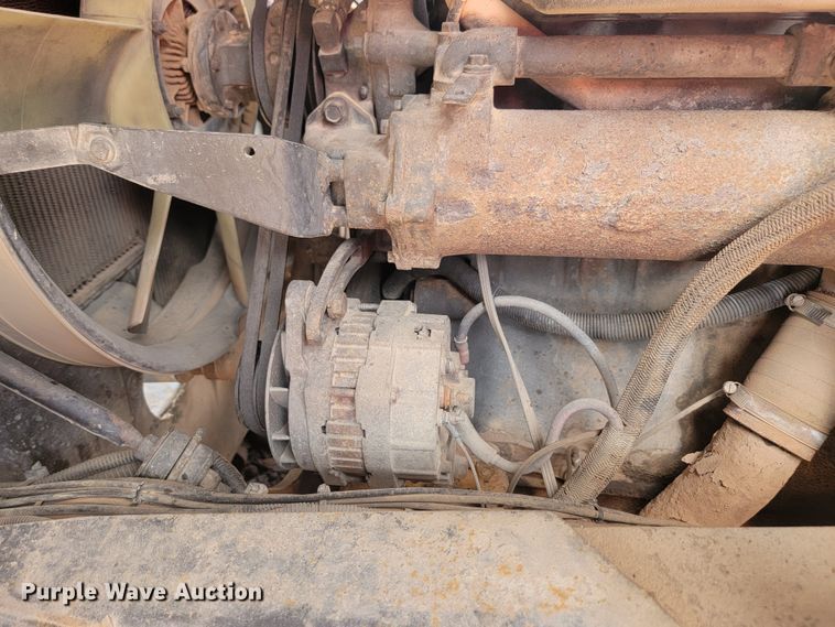 image for item ML9283 1997 Mack MR688S  refuse truck