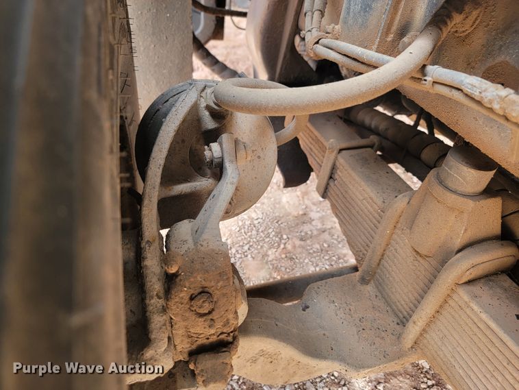 image for item ML9283 1997 Mack MR688S  refuse truck