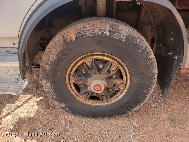 image for item ML9283 1997 Mack MR688S  refuse truck