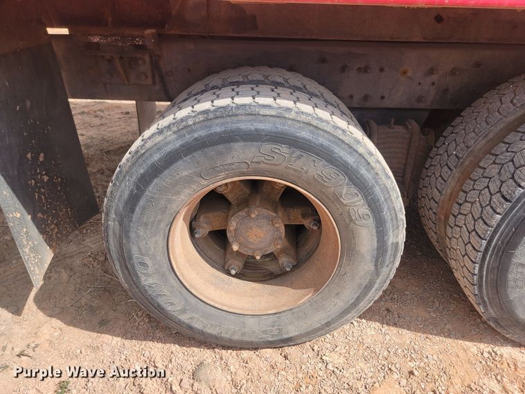 image for item ML9283 1997 Mack MR688S  refuse truck